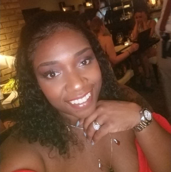 Meet your Posher, Randi - Picture 4 of 4